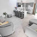 Hoxne Cottages - Poppy Cottage With Private Hot Tub